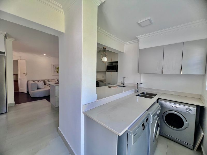 Luxury 5 bedroom Furnished Home in a Secure Golf Estate - Photo 7