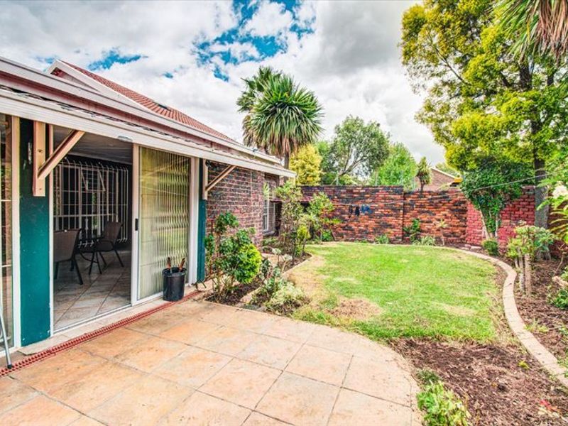 Charming Family Home with Space and Functionality - Photo 3