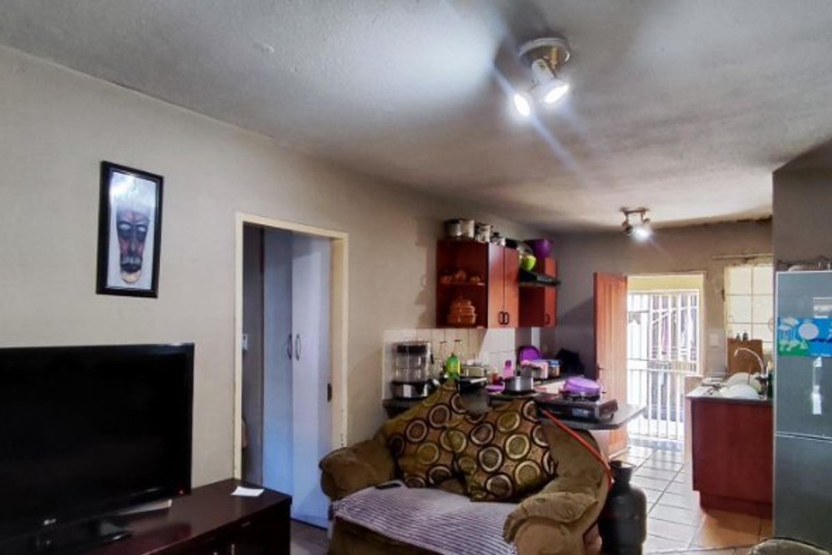 Spacious 3 bedroom apartment - Photo 4