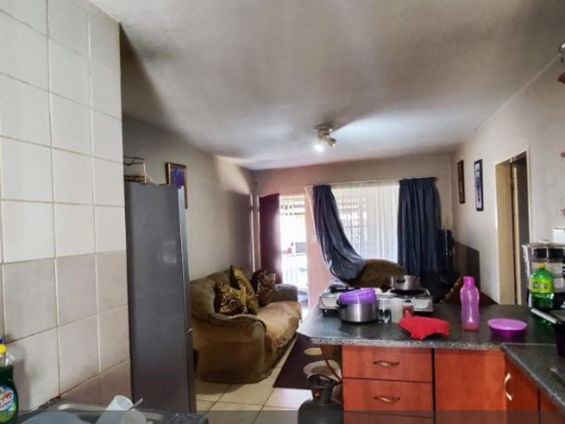 Spacious 3 bedroom apartment - Photo 3