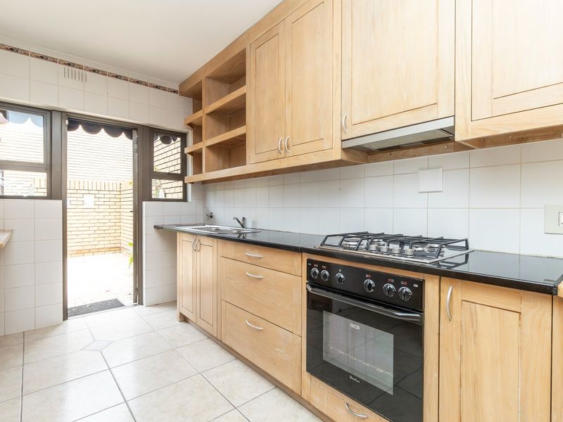3 Bedroom cluster in Fourways - Photo 8