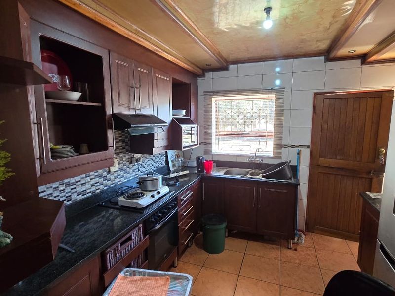 Spacious 3-Bedroom Home – Elti Villas Ext 1, Makhado - Photo 8