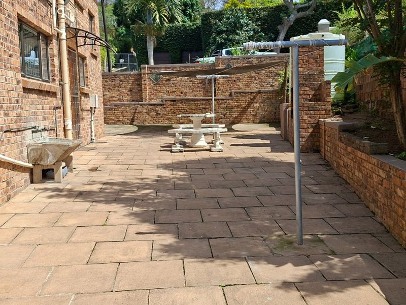 HOUSE FOR SALE - LOOK NO FURTHER - Photo 6