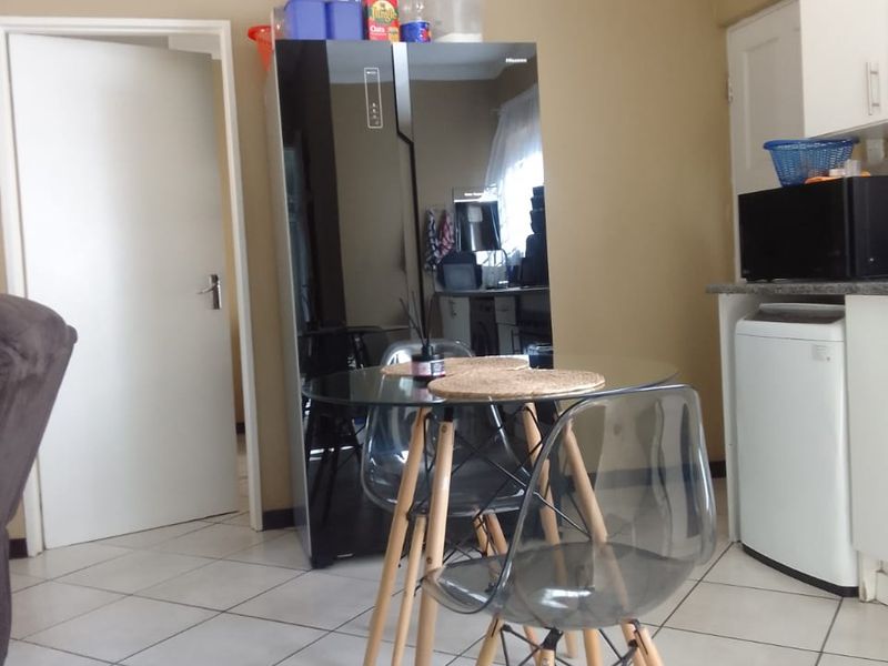 Beautiful 3 bedroom 1 bathroom townhouse is available for sale in Rynfield, AH. - Photo 4