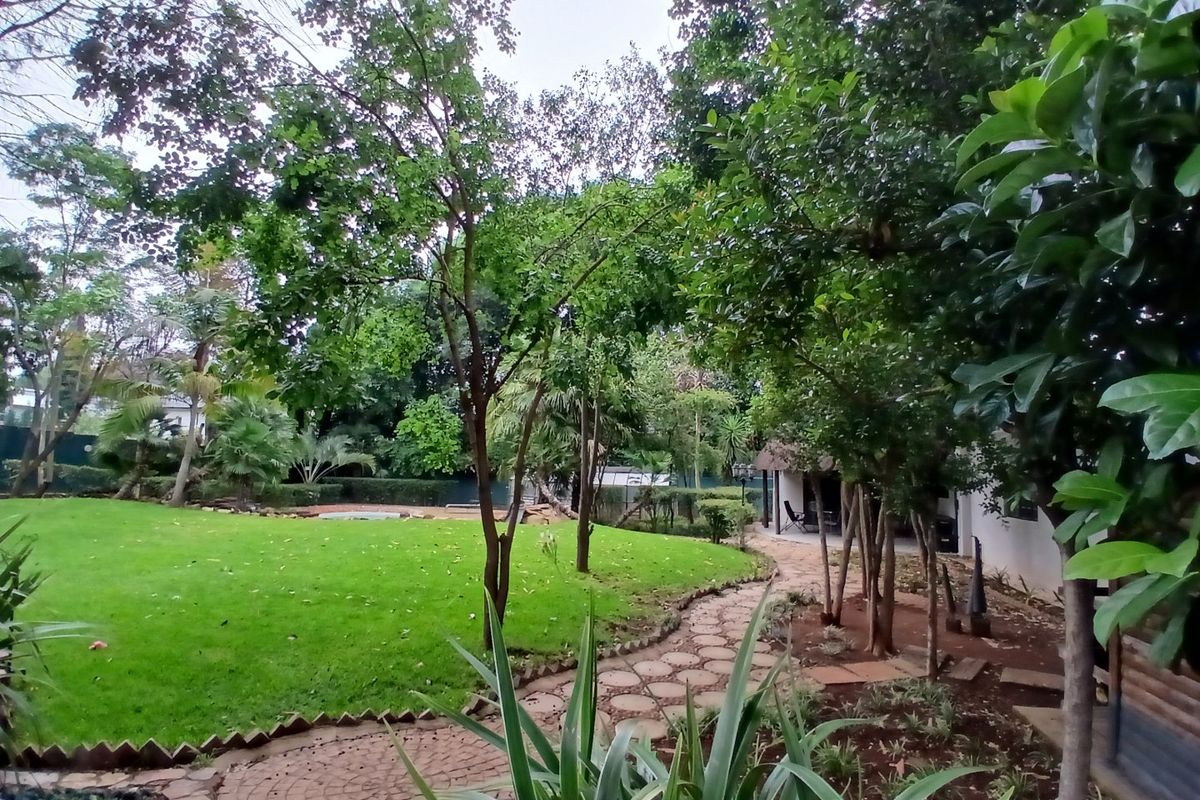 Cosy 1 bed 1bath Spacious Apartment with Water Tanks - Photo 2
