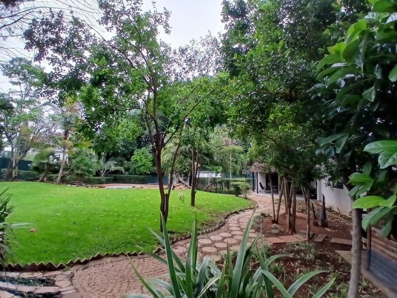 Cosy 1 bed 1bath Spacious Apartment with Water Tanks - Photo 2