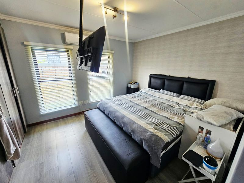 A Lovely 3 Bedroom 2 Bathroom house for sale in Midrand  - Photo 7