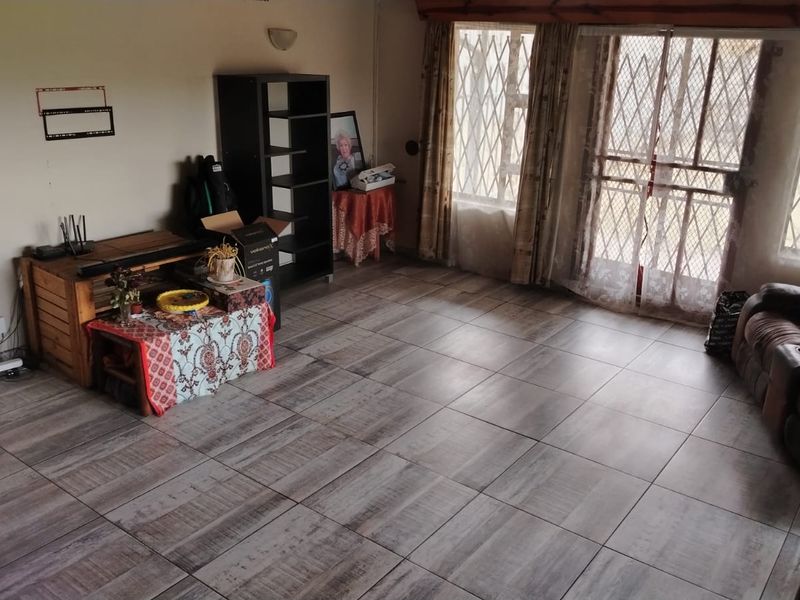 Ideal family home on spacious stand close to amenities - Photo 5