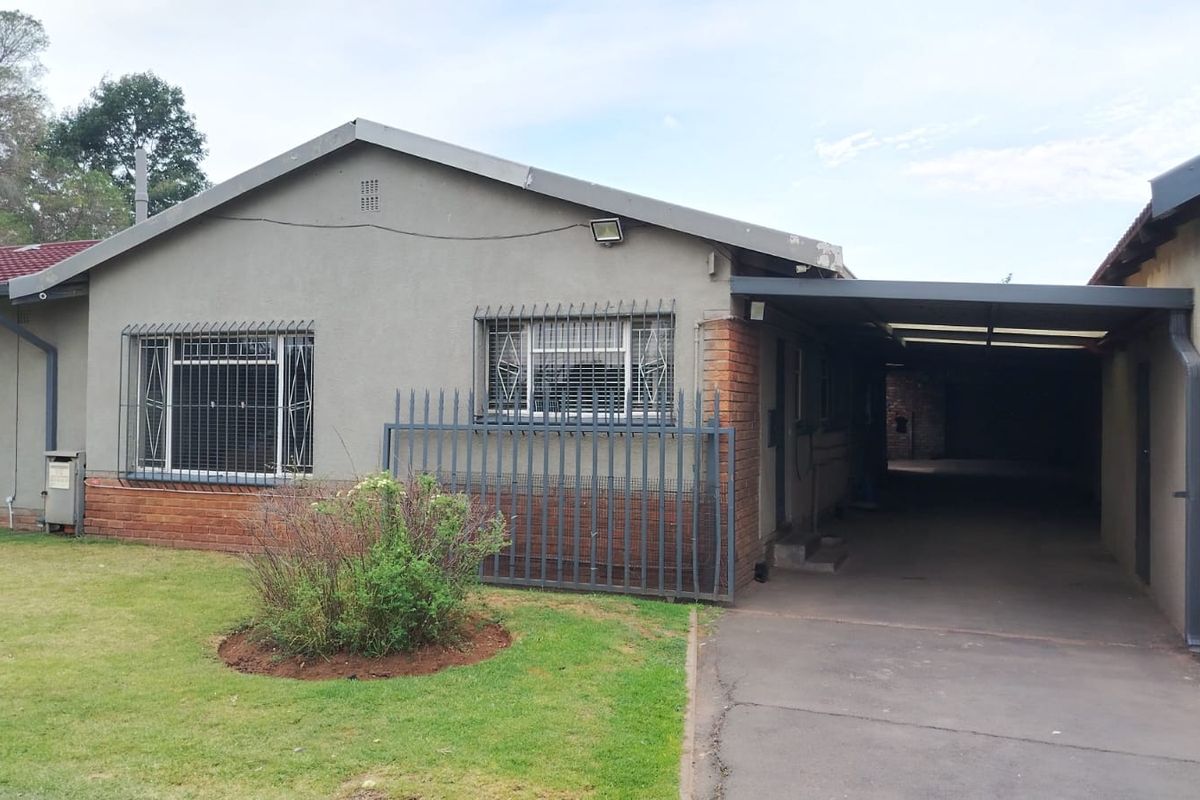 Ideal family home on spacious stand close to amenities - Photo 2