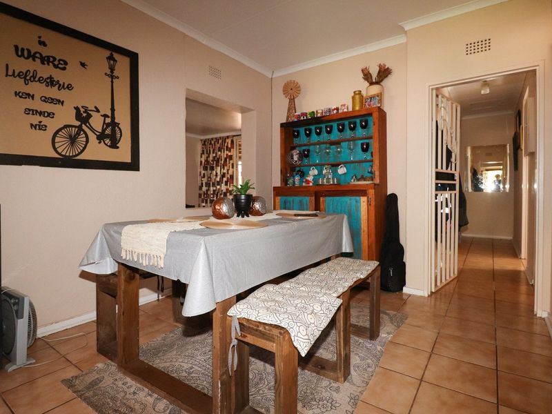 WELL PRESENTED HOME READY FOR IT'S NEW OWNERS! - Photo 7