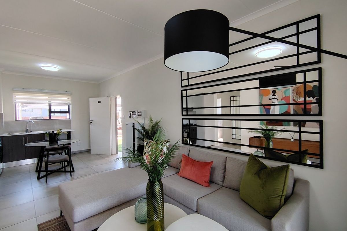 MODERN DESIGN LUXURY APARTMENT READY TO MOVE IN - Photo 3