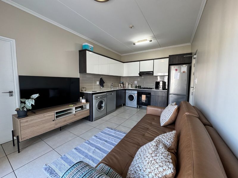 1 Bedroom Apartment for Sale in The Sandown - Photo 2