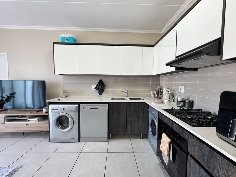 1 Bedroom Apartment for Sale in The Sandown - Photo 3