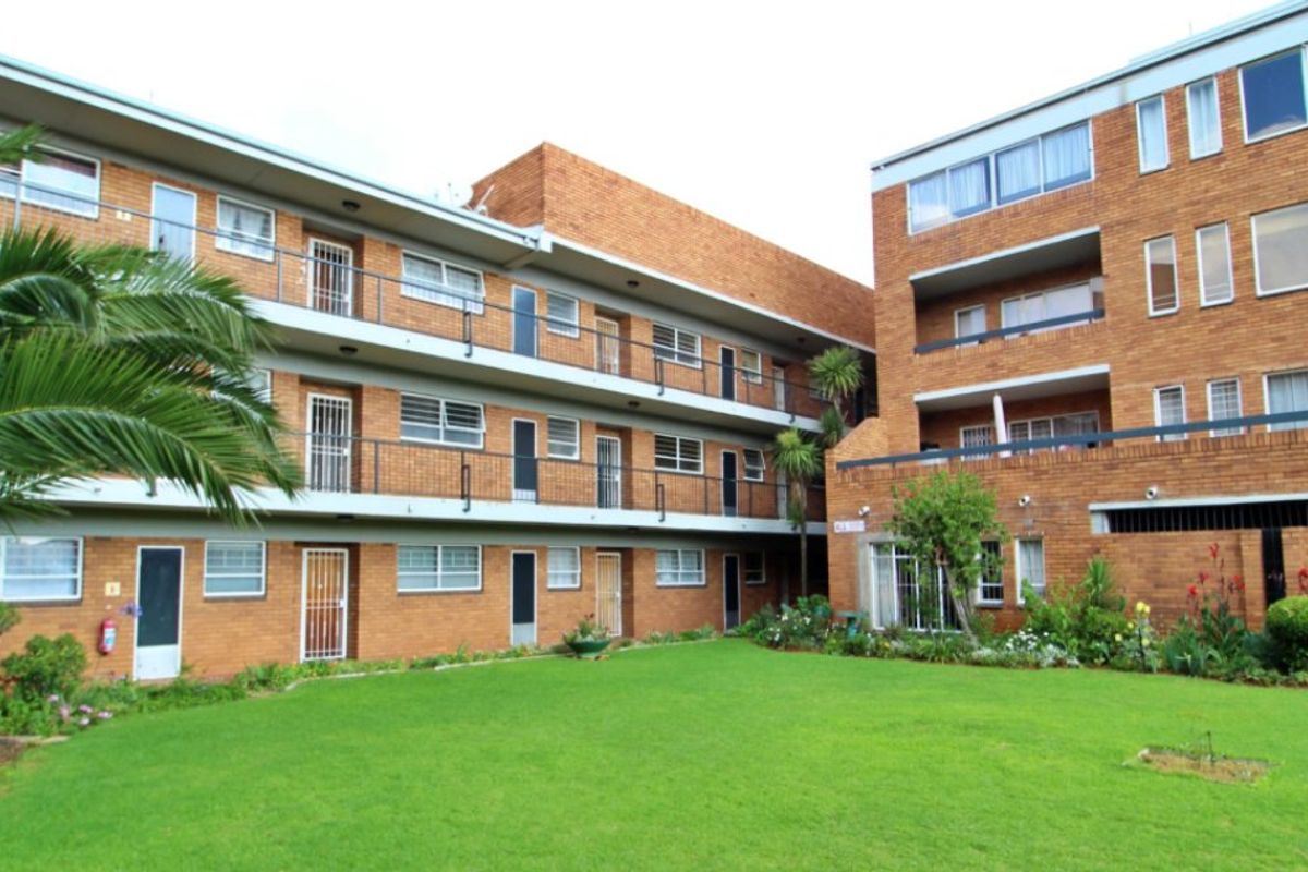 Stylish 1-Bedroom Flat with Modern Finishes - Photo 2