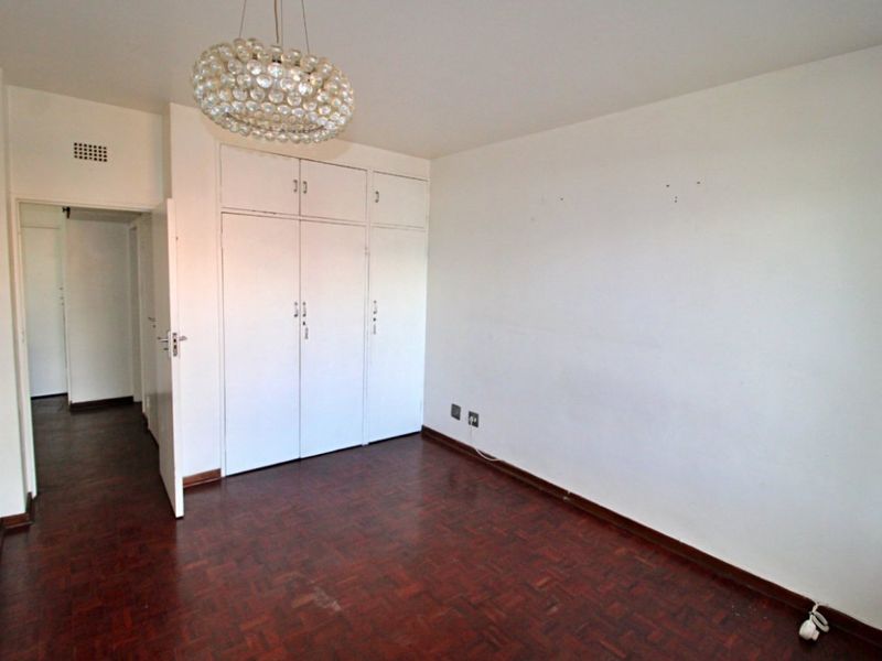 Stylish 1-Bedroom Flat with Modern Finishes - Photo 5