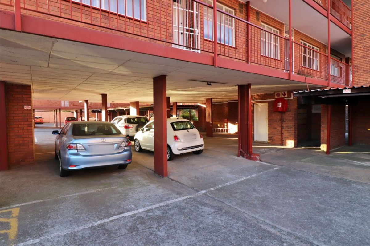 Modern 2-Bedroom Flat in Secure Complex - Photo 3