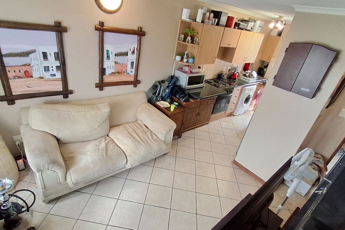 2 BED APARTMENT FOR SALE  - Photo 3