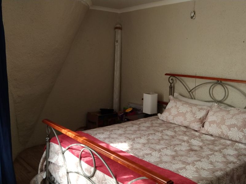 Large family home in Vaalmarina. - Photo 10