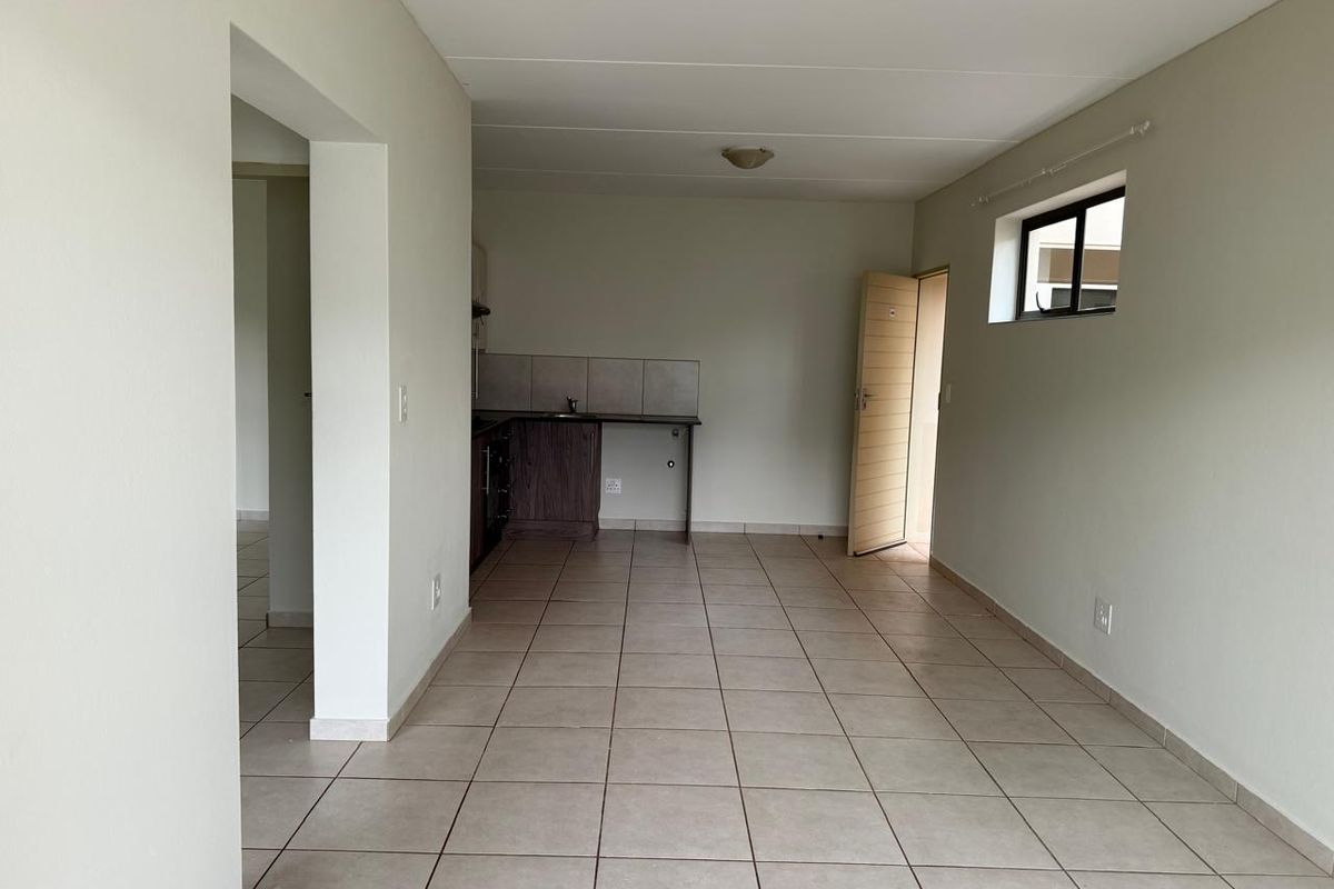 Modern 2 Bedroom and 1 Bathroom Apartment for sale - Photo 5