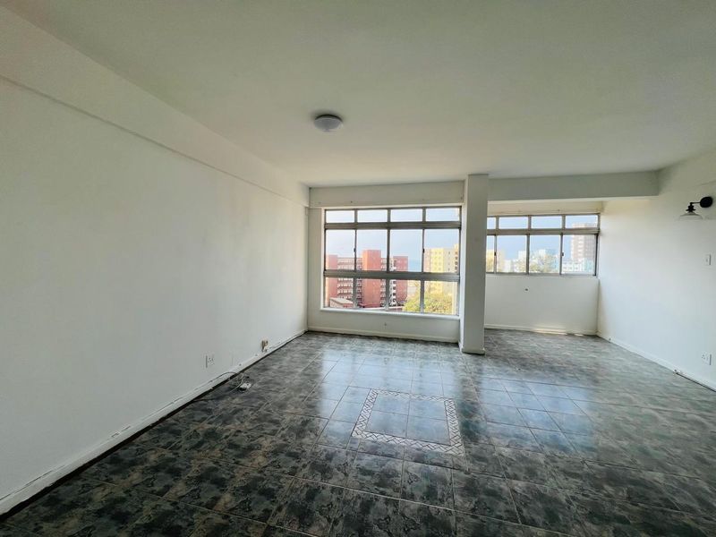 A Studio Apartment To Let In North Beach, Durban - Photo 6