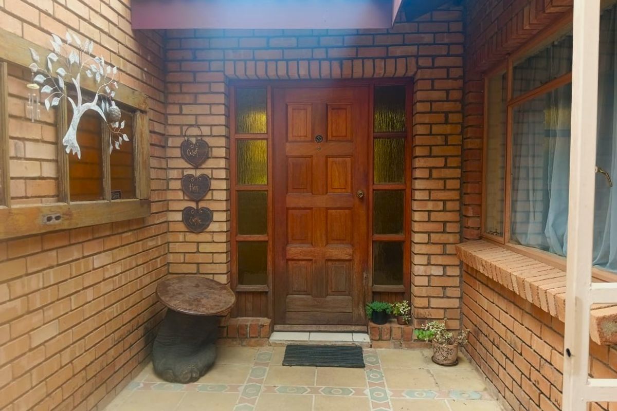 3 Bedroom House for Sale - Photo 2