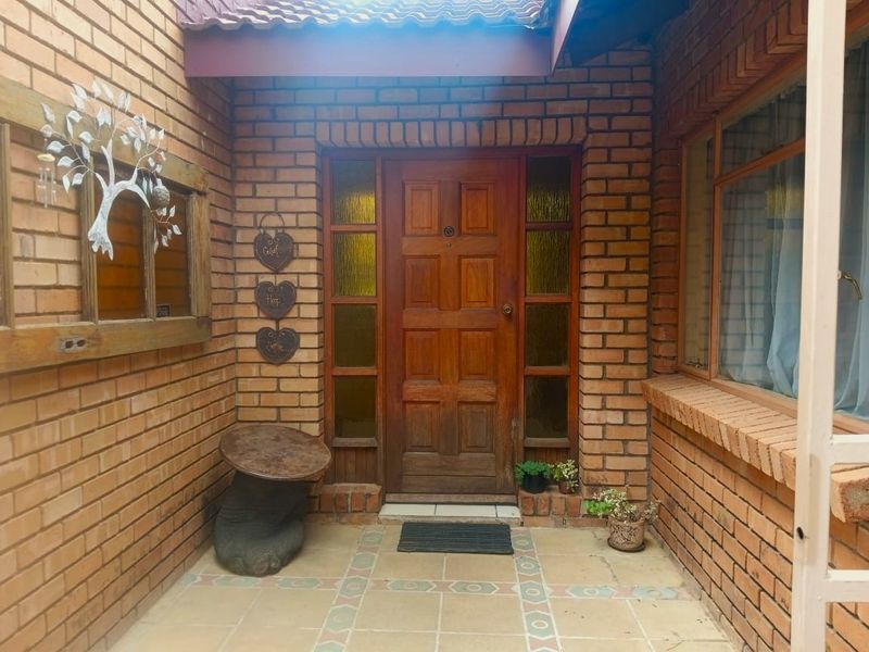 3 Bedroom House for Sale - Photo 2