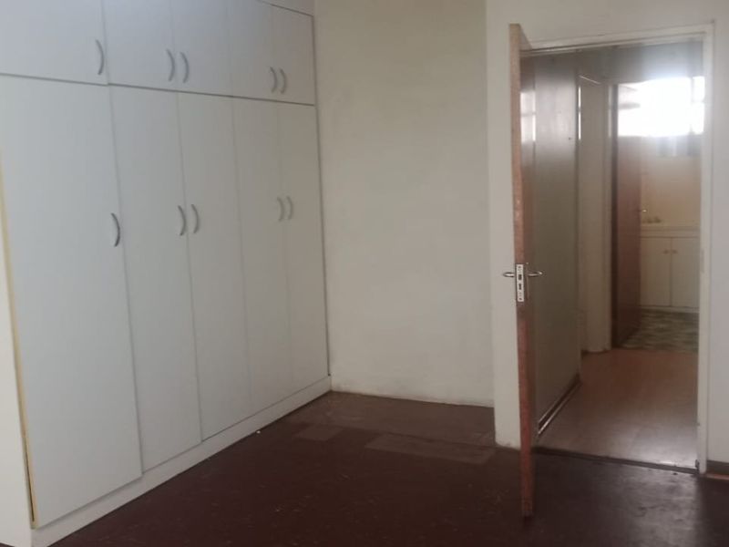 One Bedroom Flat/Apartment for Sale in Casseldale  - Photo 7