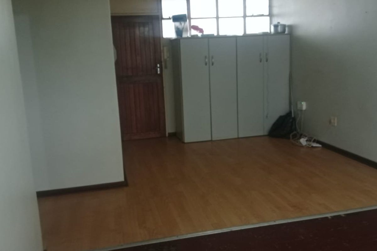 One Bedroom Flat/Apartment for Sale in Casseldale  - Photo 2