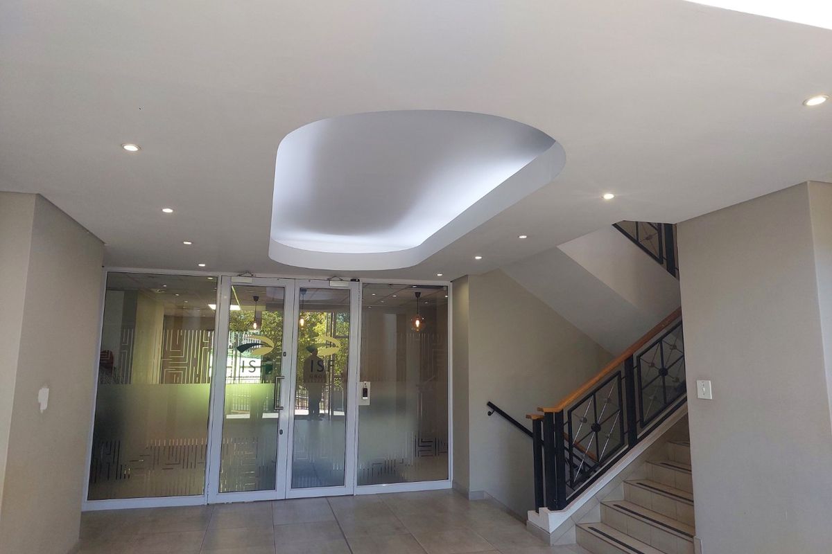 Prime Bryanston Office with Scenic Gardens & Entertainer’s Balcony - Photo 3