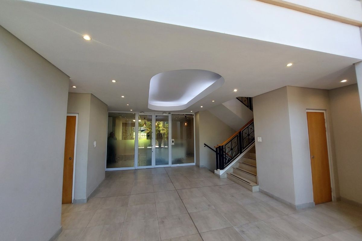Prime Bryanston Office with Scenic Gardens & Entertainer’s Balcony - Photo 2