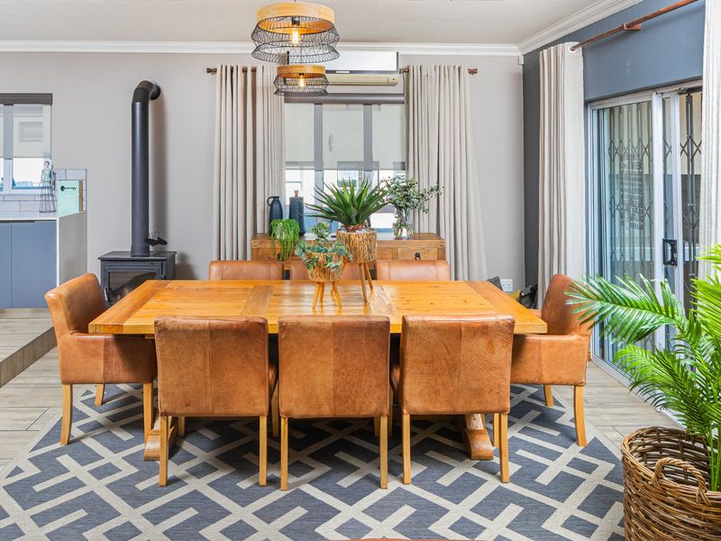 Luxury Three-Level Home with Breathtaking Views in Kosmos Ridge Estate - Photo 8