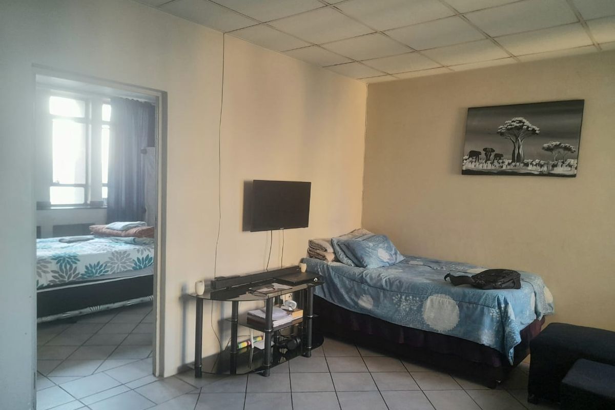 1 Bedroom, 1 Bathroom Apartment To Let In Durban Central, Durban - Photo 2
