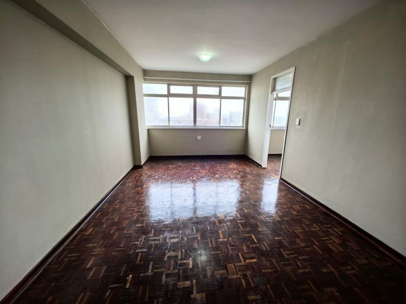 1,5 Bedroom, 1 Bathroom Apartment For Sale In North Beach, Durban - Photo 5