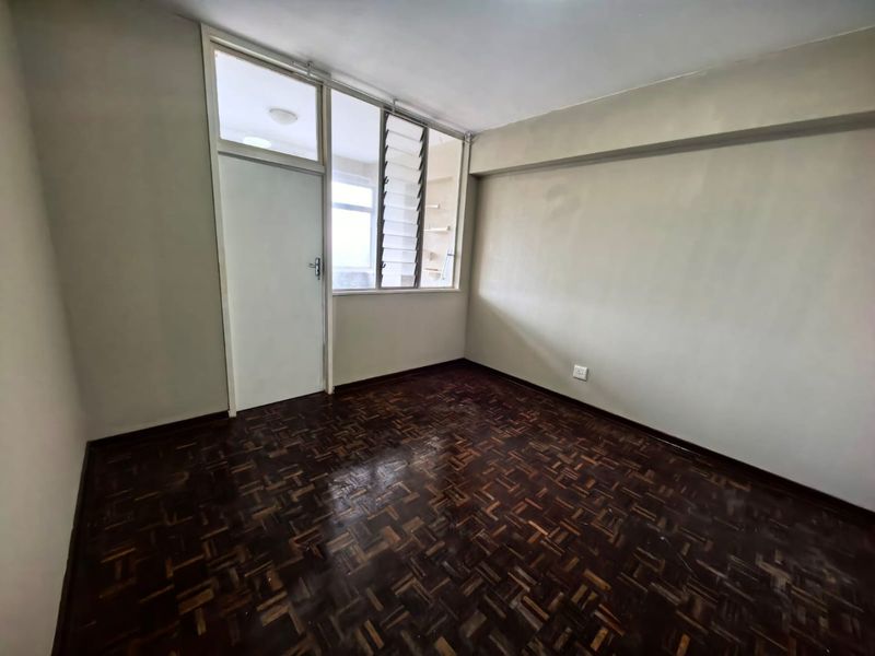 1,5 Bedroom, 1 Bathroom Apartment For Sale In North Beach, Durban - Photo 9