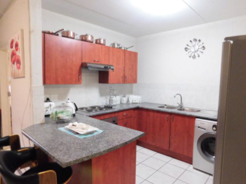 2 Bedroom and 1 Bathroom available for you to buy Call us now!! - Photo 3