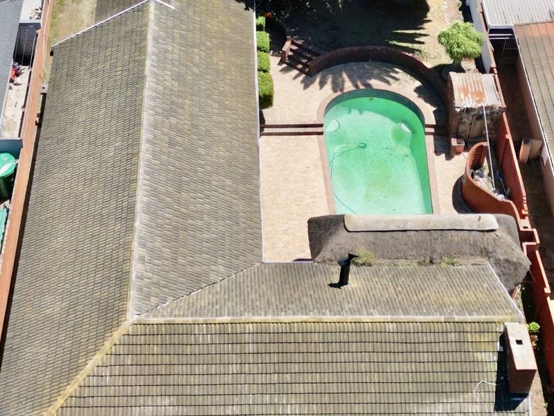 A showpiece of a family home with entertainment  - Photo 2