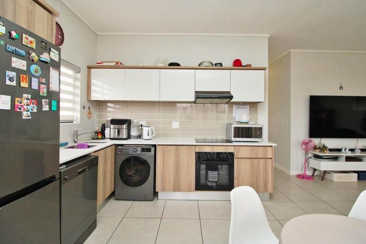 OH My Word What a Residence - Photo 3