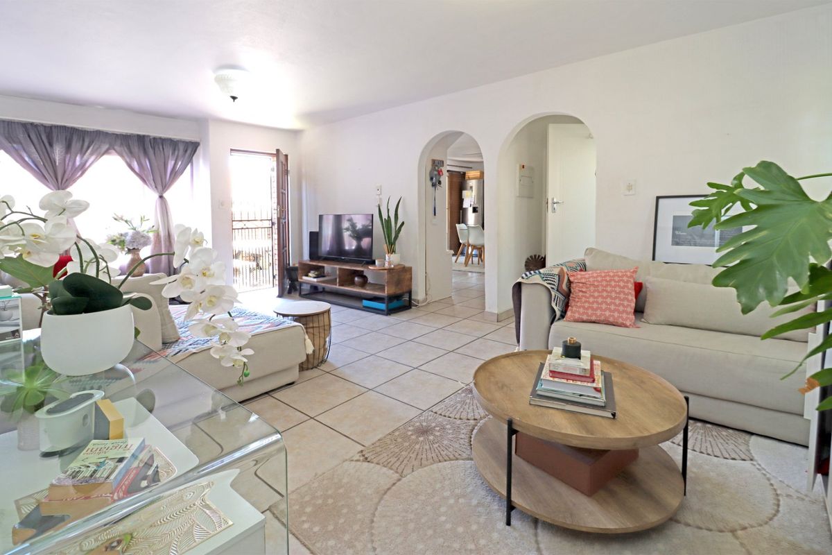 Easy Access to Main Routes, Close to Mall@Reds, Pet Friendly! - Photo 2