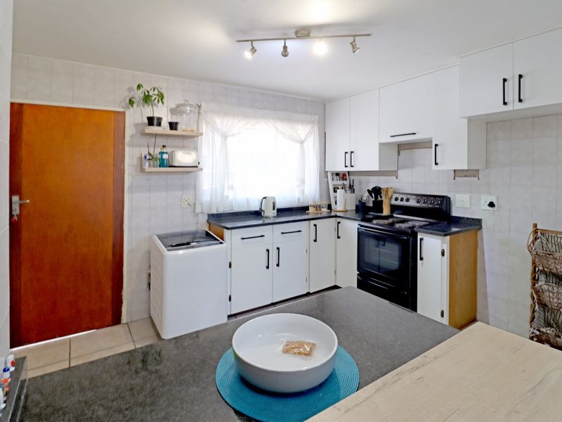 Easy Access to Main Routes, Close to Mall@Reds, Pet Friendly! - Photo 10