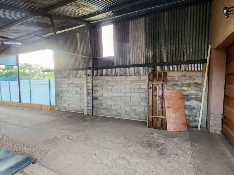 A charming 2-bedroom home full of character, with a single garage, carport, and everything you need for comfortable, easy living. - Photo 8