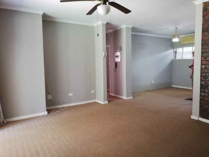 Secure 2-Bedroom Unit in a Well-Maintained Retirement Village - Photo 2