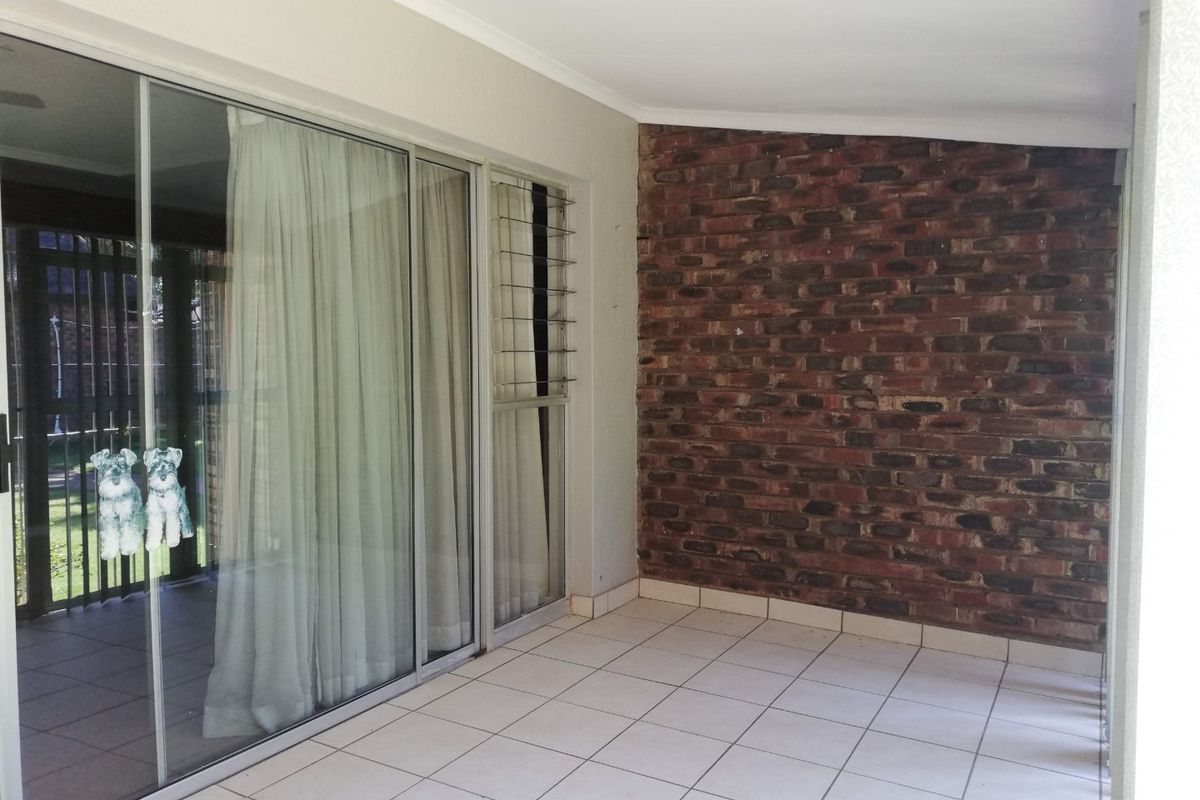 Secure 2-Bedroom Unit in a Well-Maintained Retirement Village - Photo 4