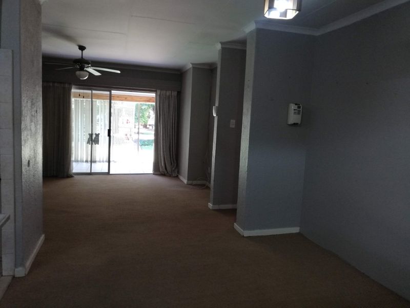 Secure 2-Bedroom Unit in a Well-Maintained Retirement Village - Photo 10