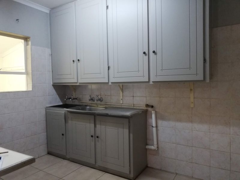 Secure 2-Bedroom Unit in a Well-Maintained Retirement Village - Photo 6