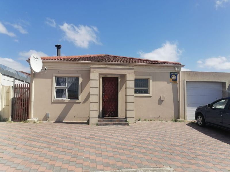 PERFECT LOCATION, PERFECT PRICE AND PERFECT SIZE - Photo 2