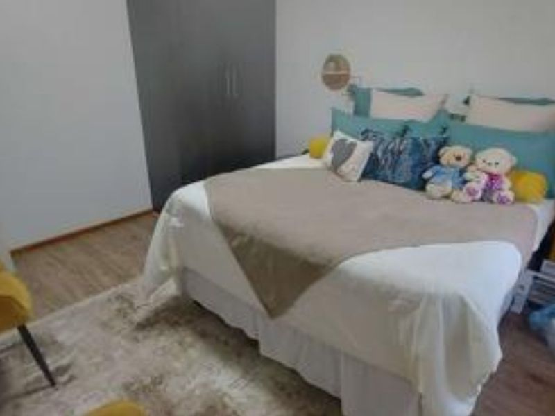 Modern 2-Bedroom Townhouse in Secure Complex - Photo 3