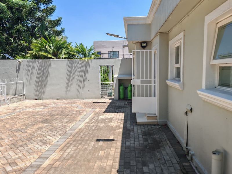 4 Bedroom House for sale in Bedfordview. - Photo 7