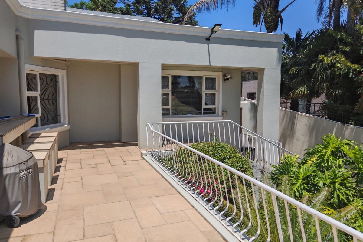 4 Bedroom House for sale in Bedfordview. - Photo 3