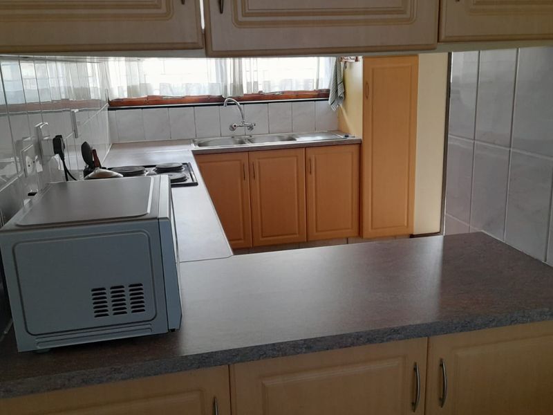 2 Bedrooms, 1 Bathroom Apartment To Let In Doonside, Kingsburg - Photo 4