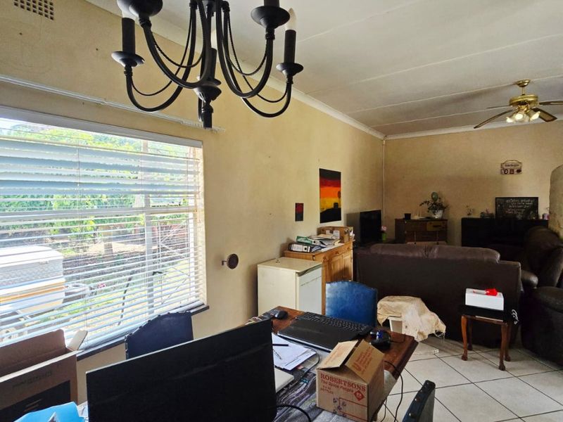 Charming Family Home in a Sought-After Area - Photo 8